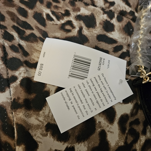 NWT Betsey Johnson ๐ฆ Bat Kitsch Crossbody Bag Halloween Goth - Picture 3 of 7